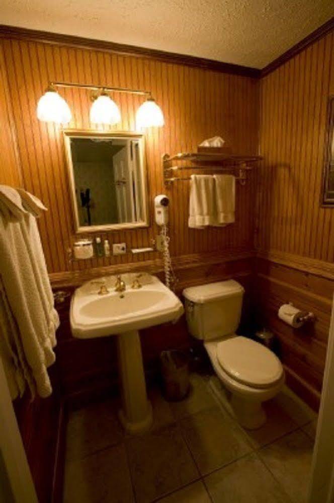 Julias Bed And Breakfast Hubbard Ngoại thất bức ảnh